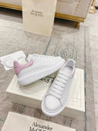 A - SNEAKERS