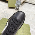 SNEAKERS 16