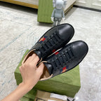 SNEAKERS 16