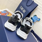 D - SNEAKERS