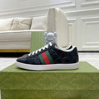SNEAKERS 16