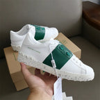 V - SNEAKERS
