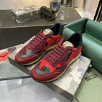 V - SNEAKERS