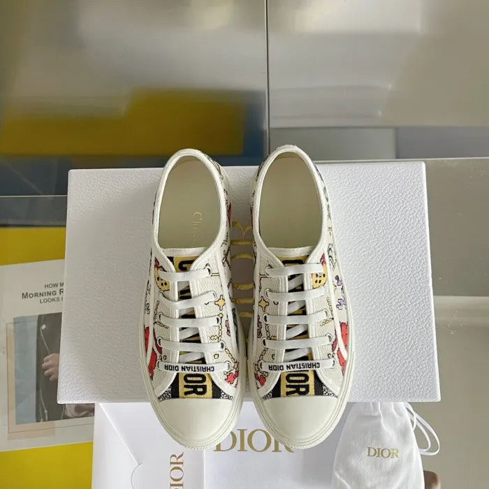 D - SNEAKERS