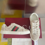 SNEAKERS 17