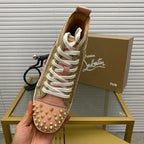 A - SNEAKERS