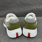 P - SNEAKERS