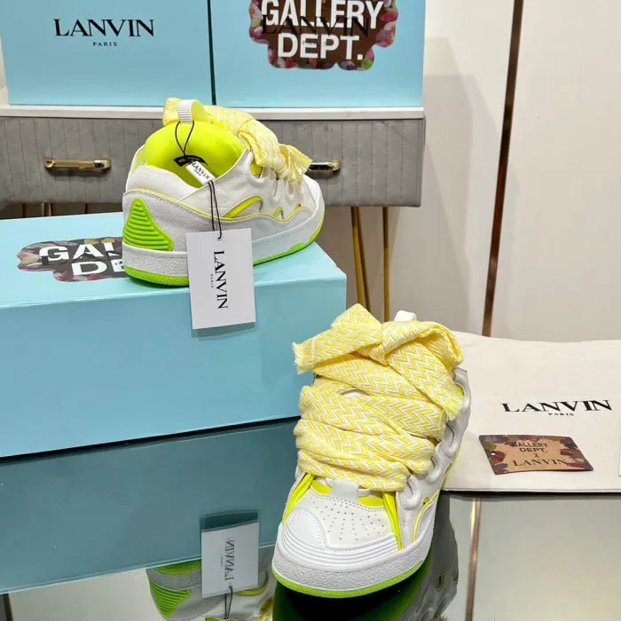 L - SNEAKERS
