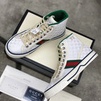 SNEAKERS 14
