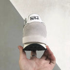 N - SNEAKERS