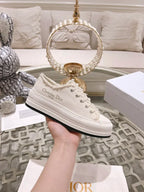 D - SNEAKERS