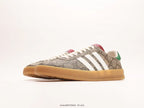 SNEAKERS 21