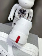P - SNEAKERS