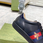 SNEAKERS 16