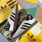SNEAKERS 12