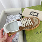 SNEAKERS 23
