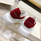 A - SNEAKERS