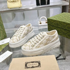 SNEAKERS 08
