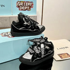 L - SNEAKERS