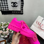 V - SNEAKERS