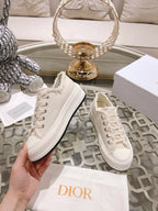 D - SNEAKERS