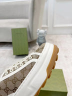 SNEAKERS 28