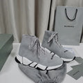B - SNEAKERS