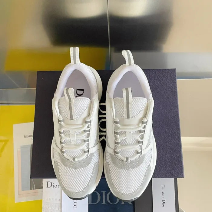D - SNEAKERS