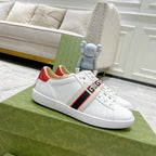 SNEAKERS 21