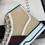 SNEAKERS 14