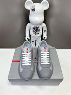 P - SNEAKERS