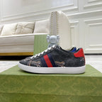 SNEAKERS 16