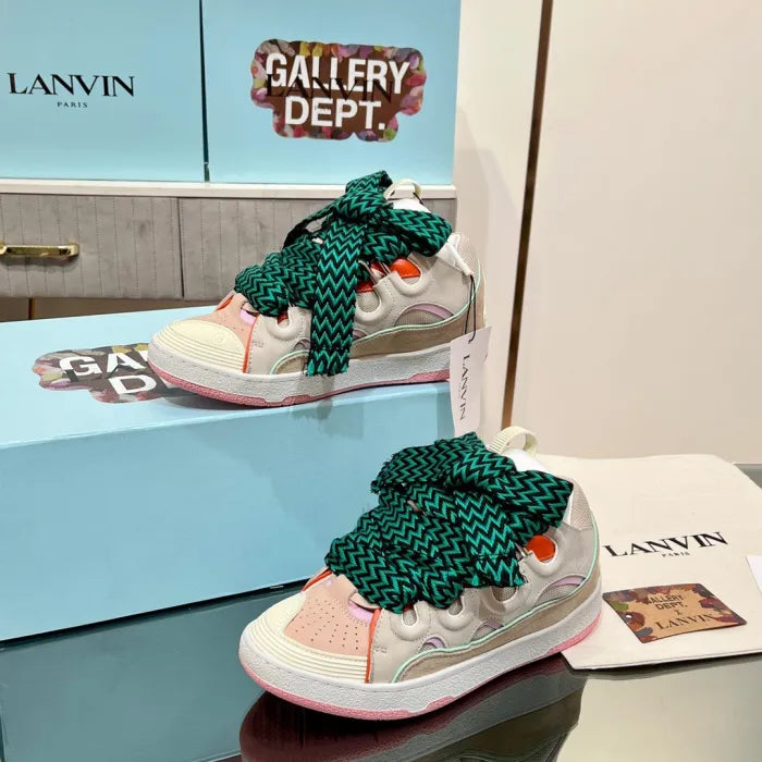 L - SNEAKERS