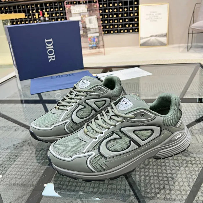 D - SNEAKERS