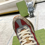 SNEAKERS 26