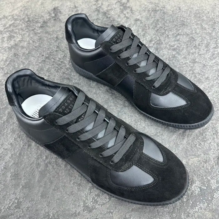 M - SNEAKERS