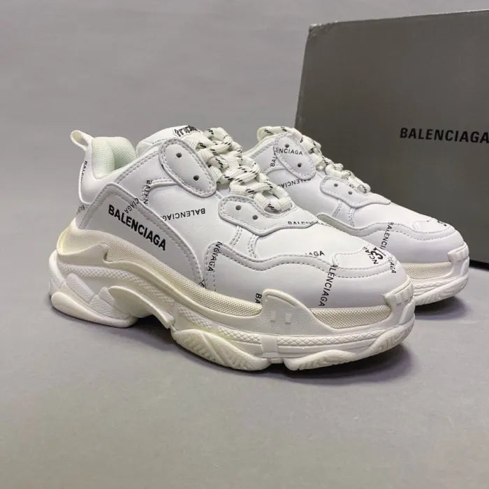 B - SNEAKERS